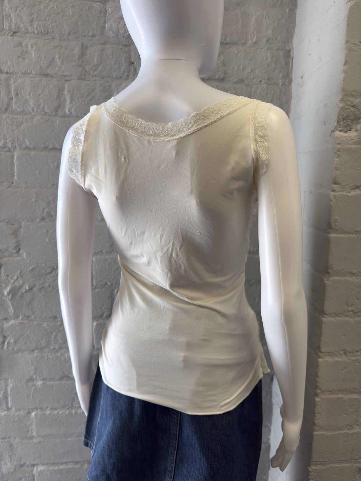 Cream Lace Sleeveless V-Neck Top