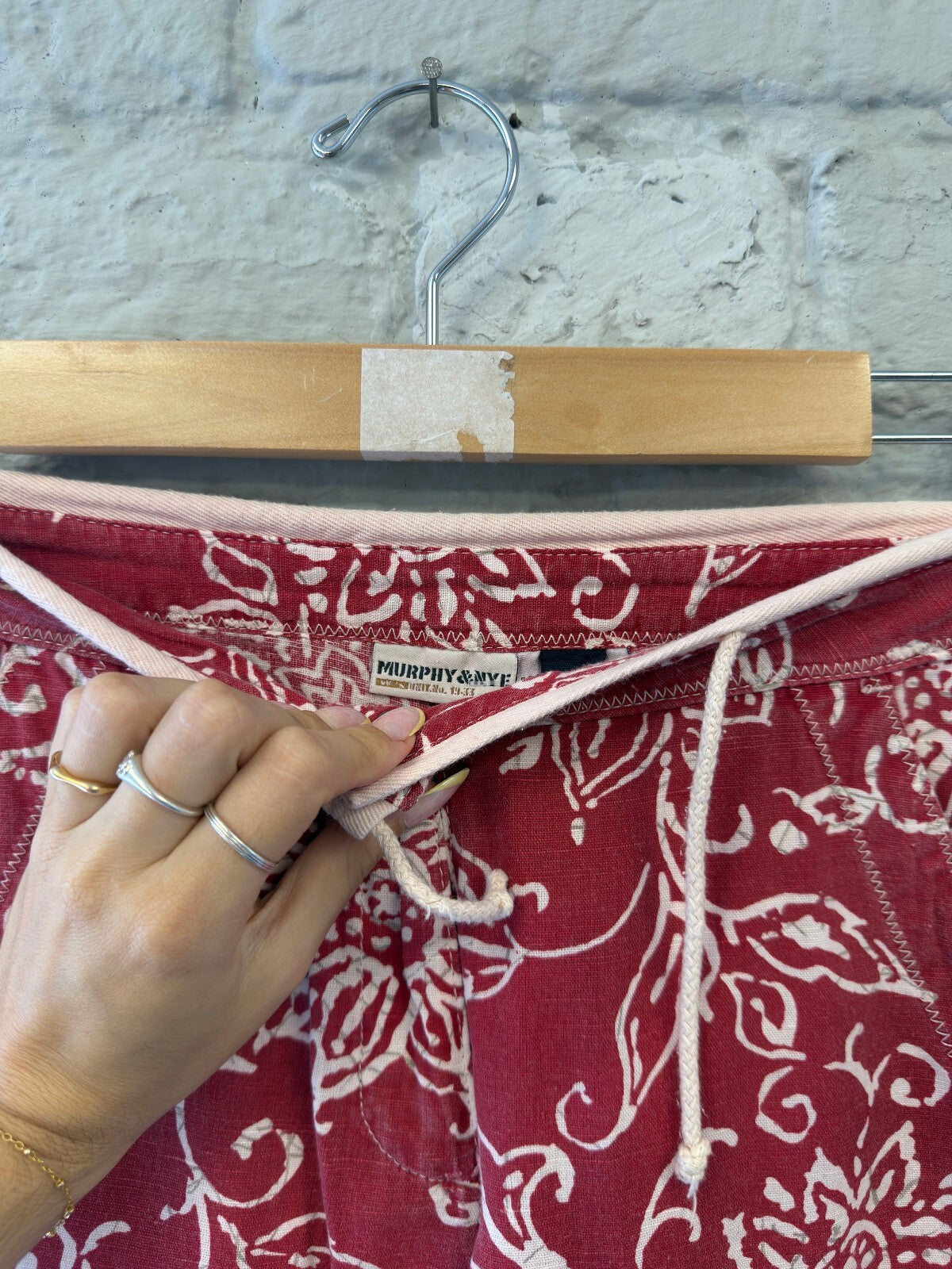 Red Floral Print 90s Capris