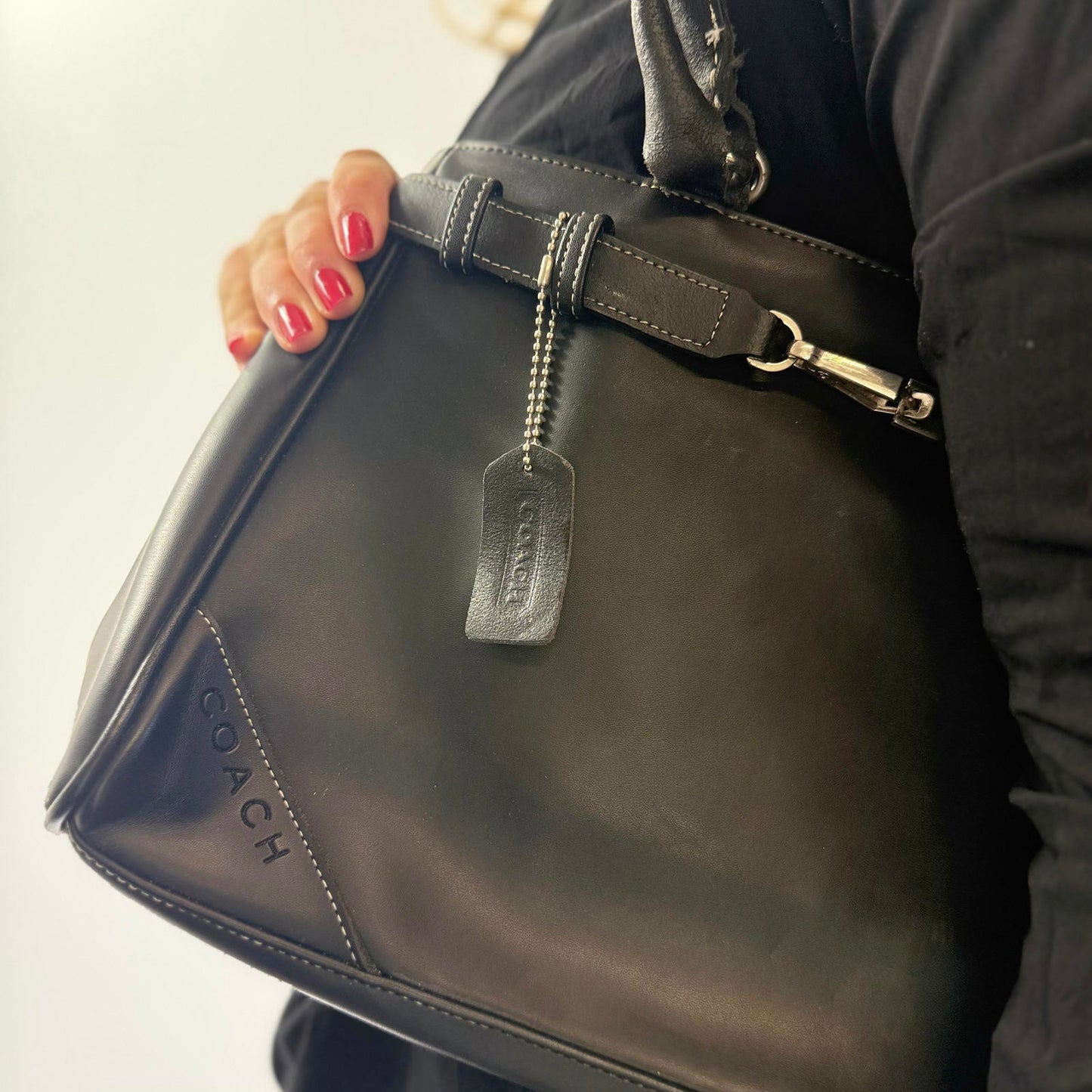 Coach Black Leather Women's Shoulder Bag