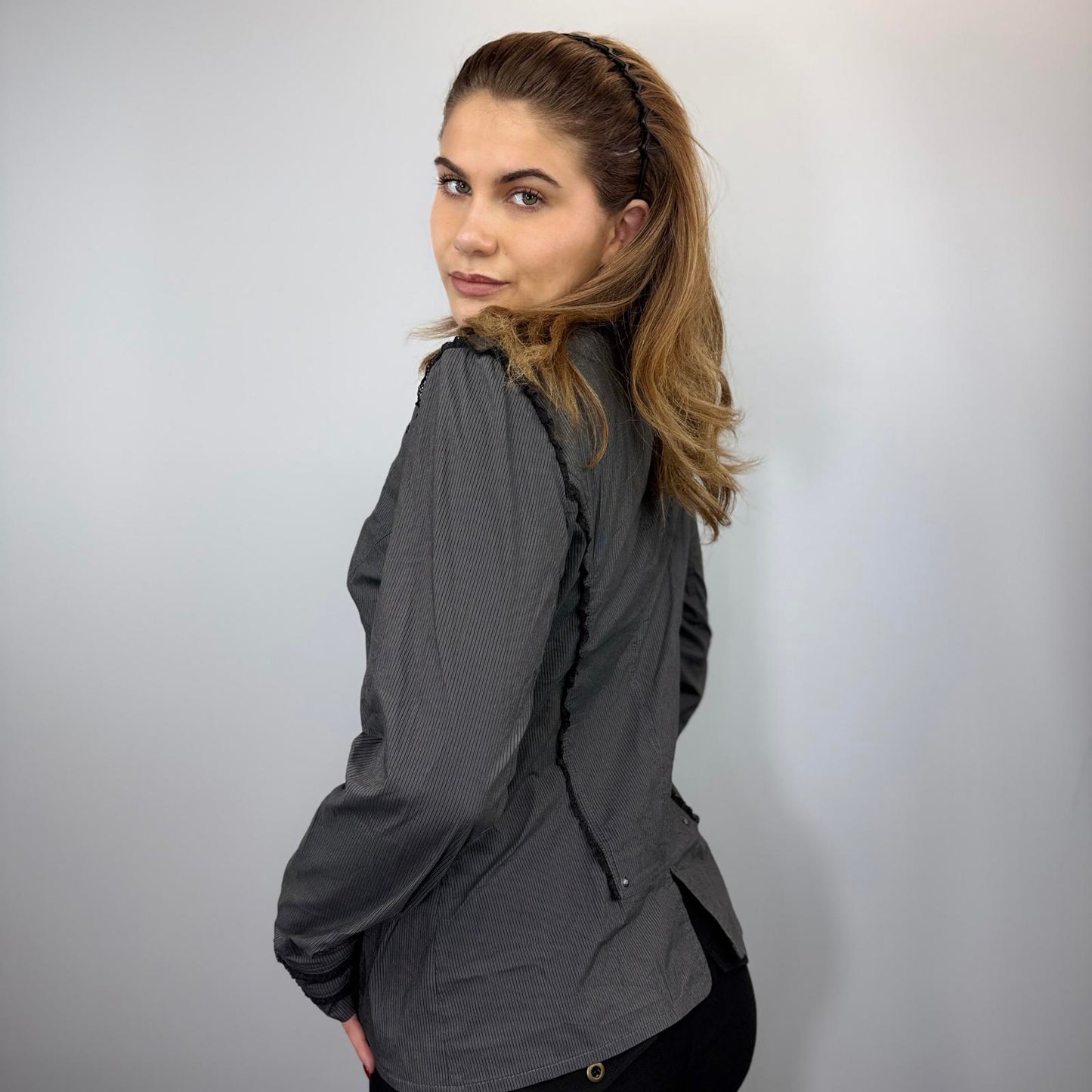 Y2K Charcoal Zip-Up Fitted Jacket – Vintage 2000s