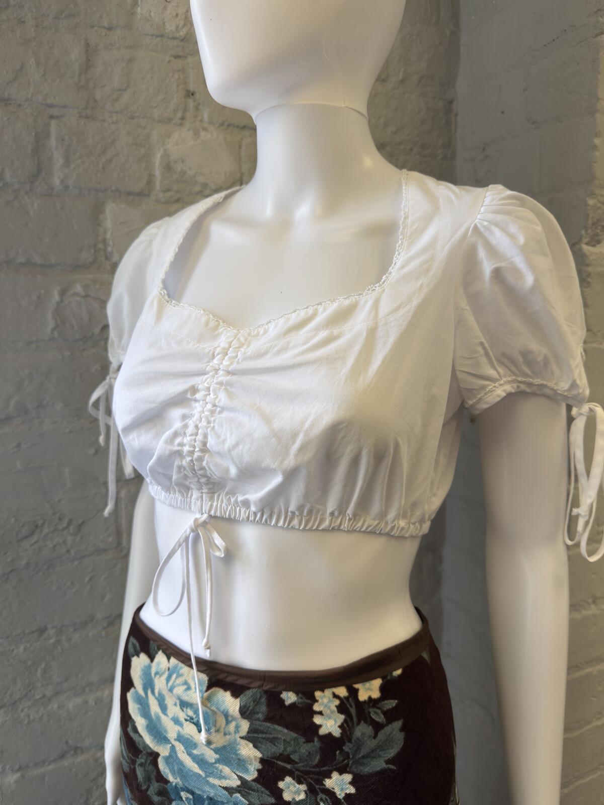 Country Lane White Puff Sleeve Cropped Blouse
