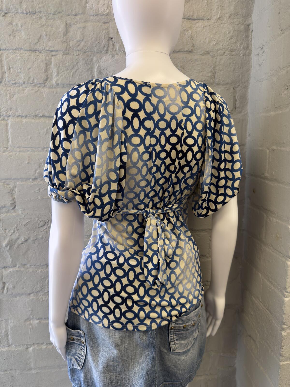 HotKiss Blue and Cream Circle Print V-Neck Puff Sleeve Top
