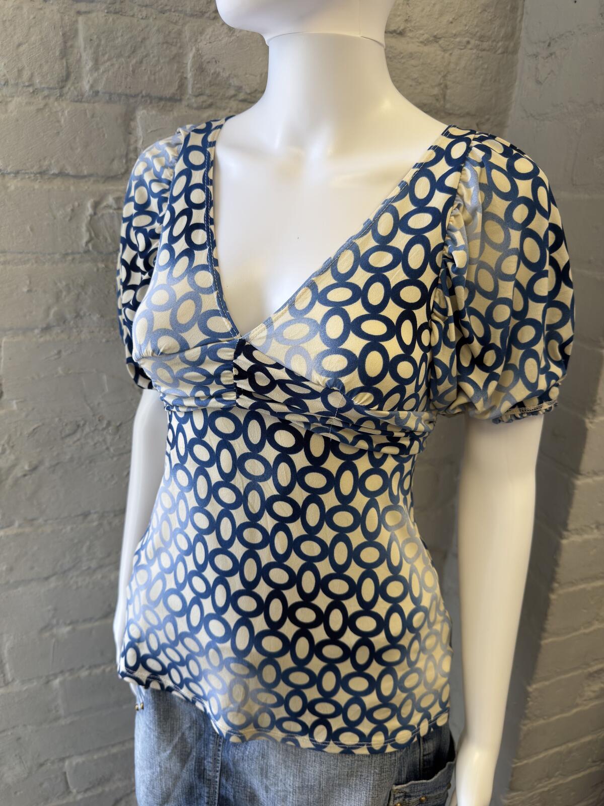 HotKiss Blue and Cream Circle Print V-Neck Puff Sleeve Top