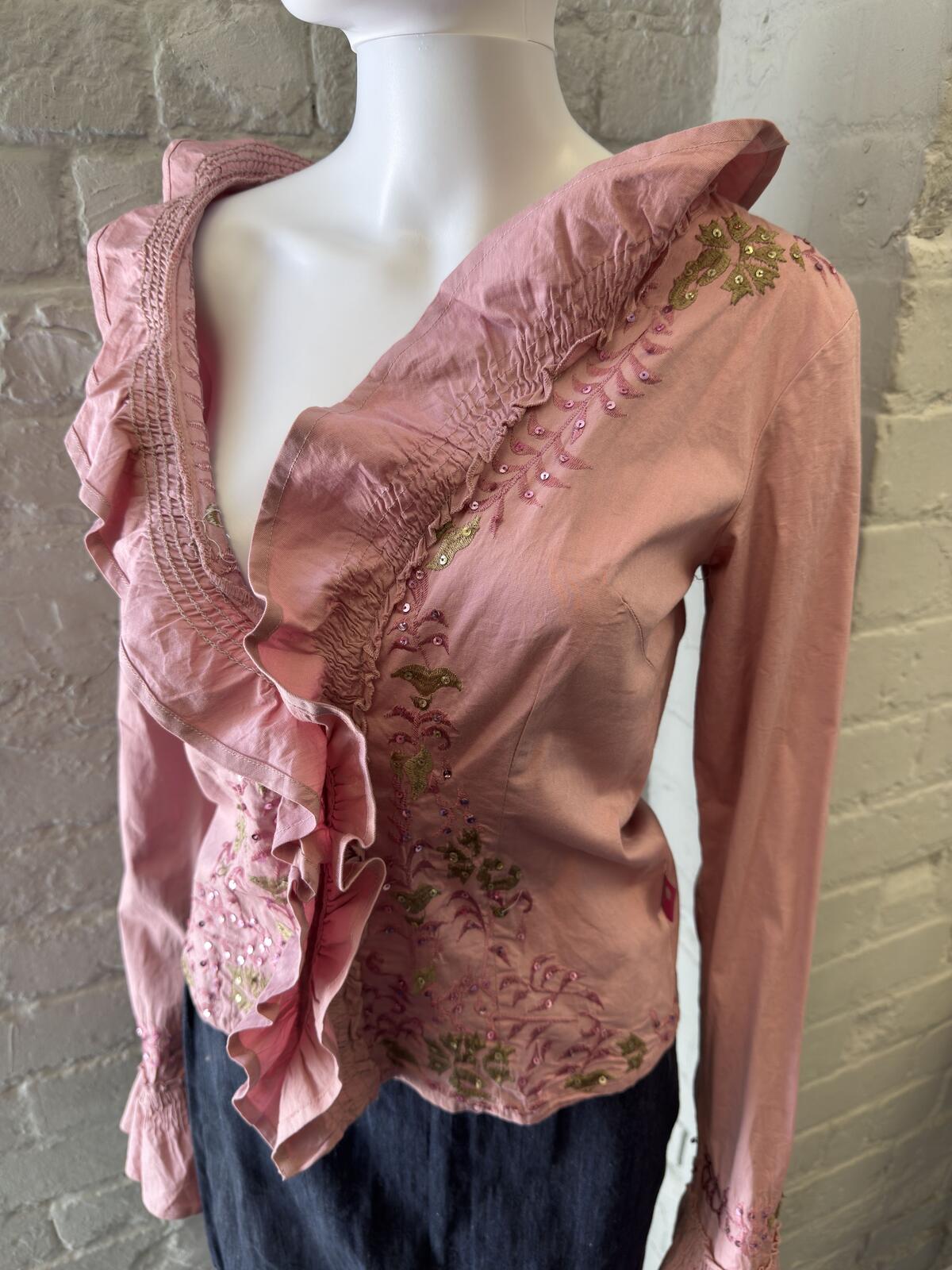 Thannác Pink Ruffle Embroidered Shirt