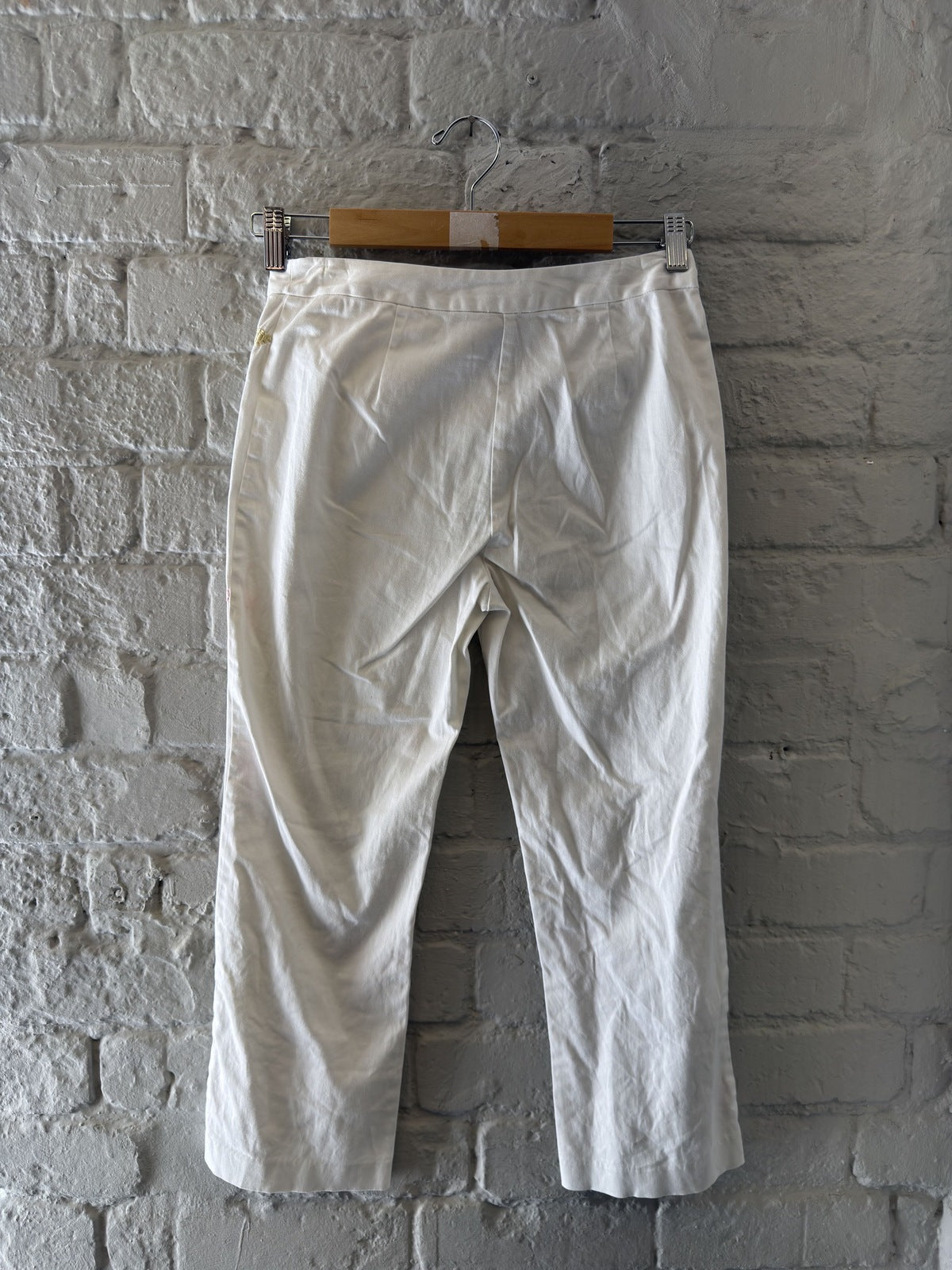 DKNY White Floral Embroidered Capris