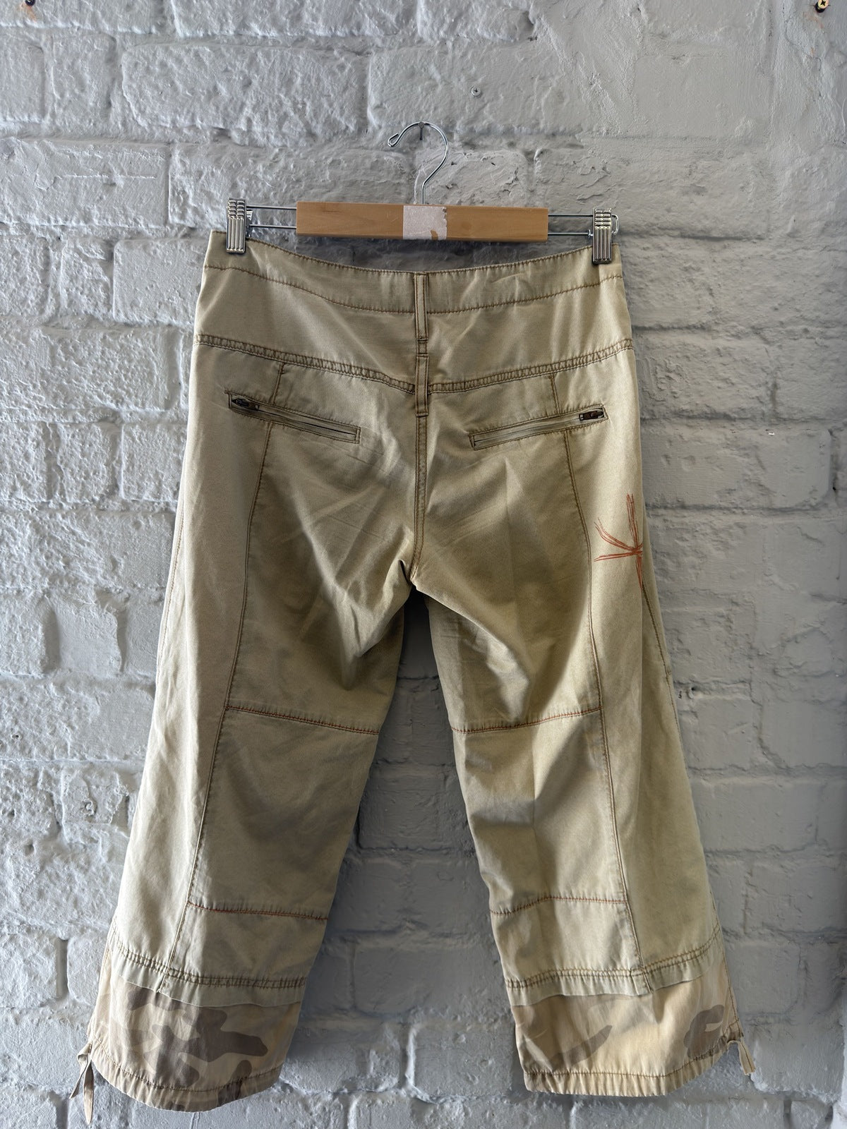 Beige Capri Trousers with Camo Print