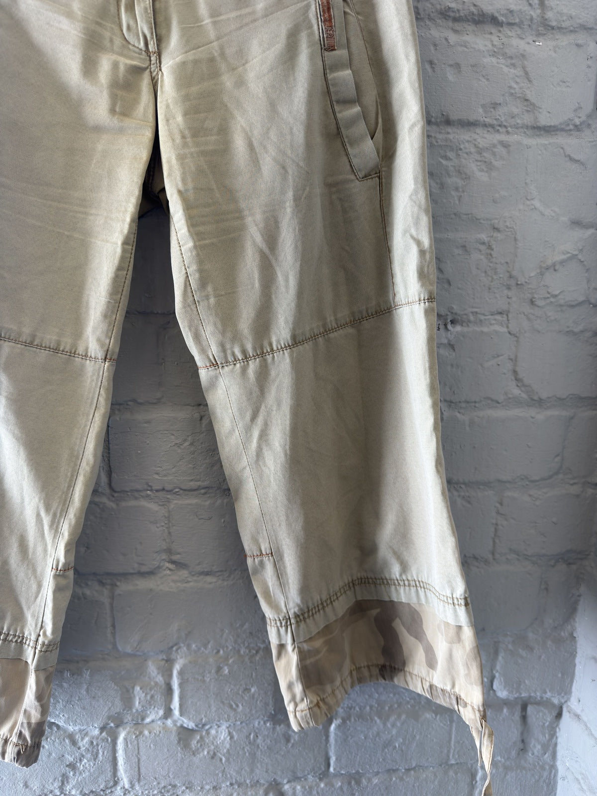 Beige Capri Trousers with Camo Print