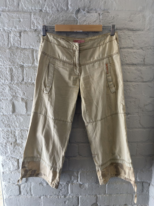 Beige Capri Trousers with Camo Print
