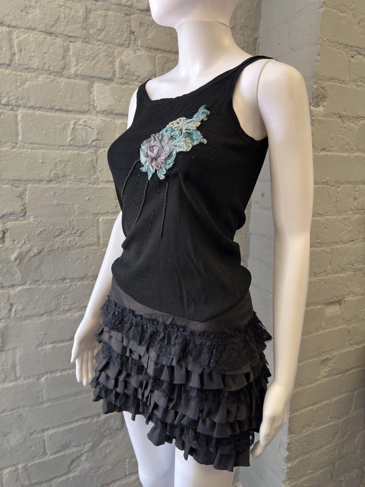 Noosi Italia Black Cami with Embroidered Floral Detail