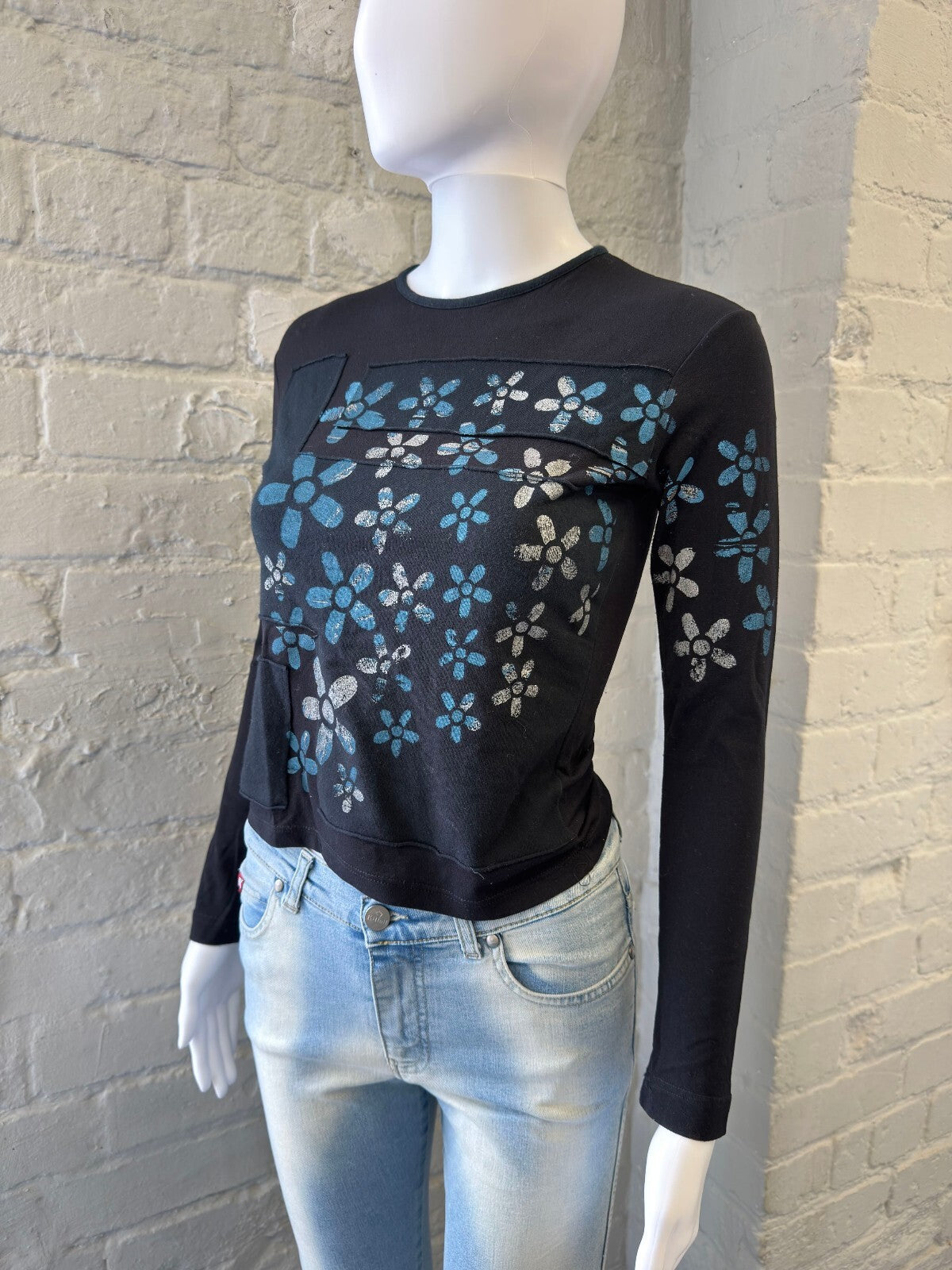 Y2K Black Long Sleeve Floral Print Top