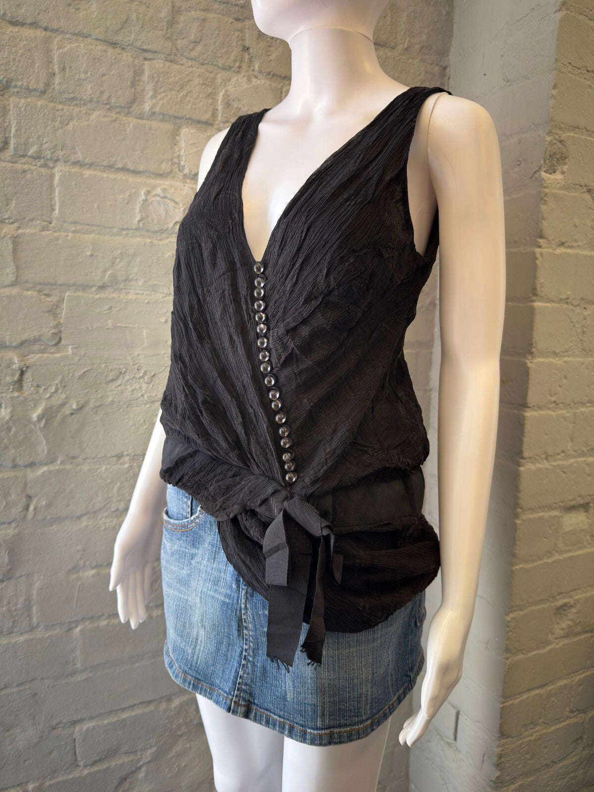 Marc Jacobs Silk Black Sleeveless V-Neck Blouse