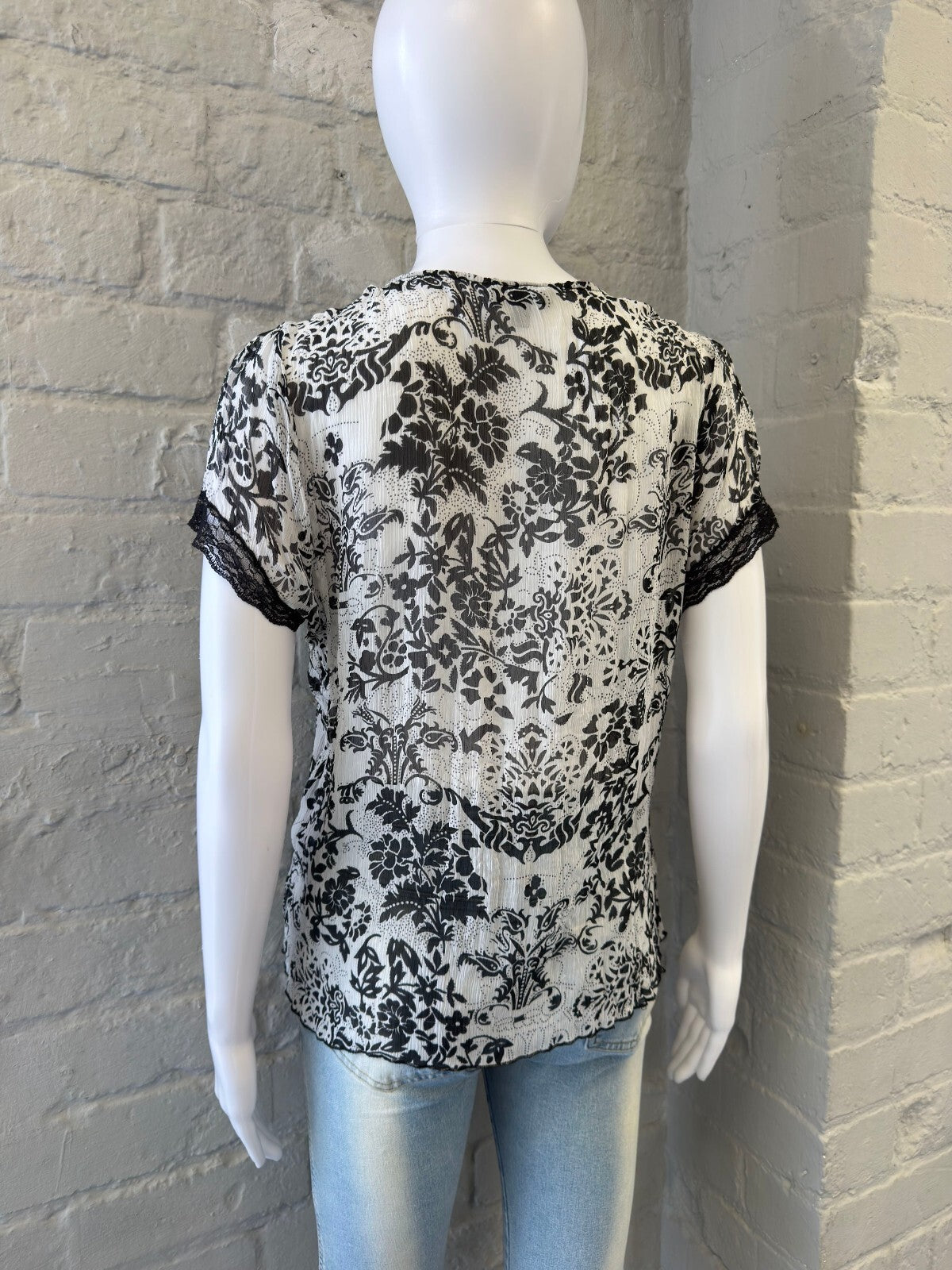 Black and White Mesh Floral Lace Trim Top
