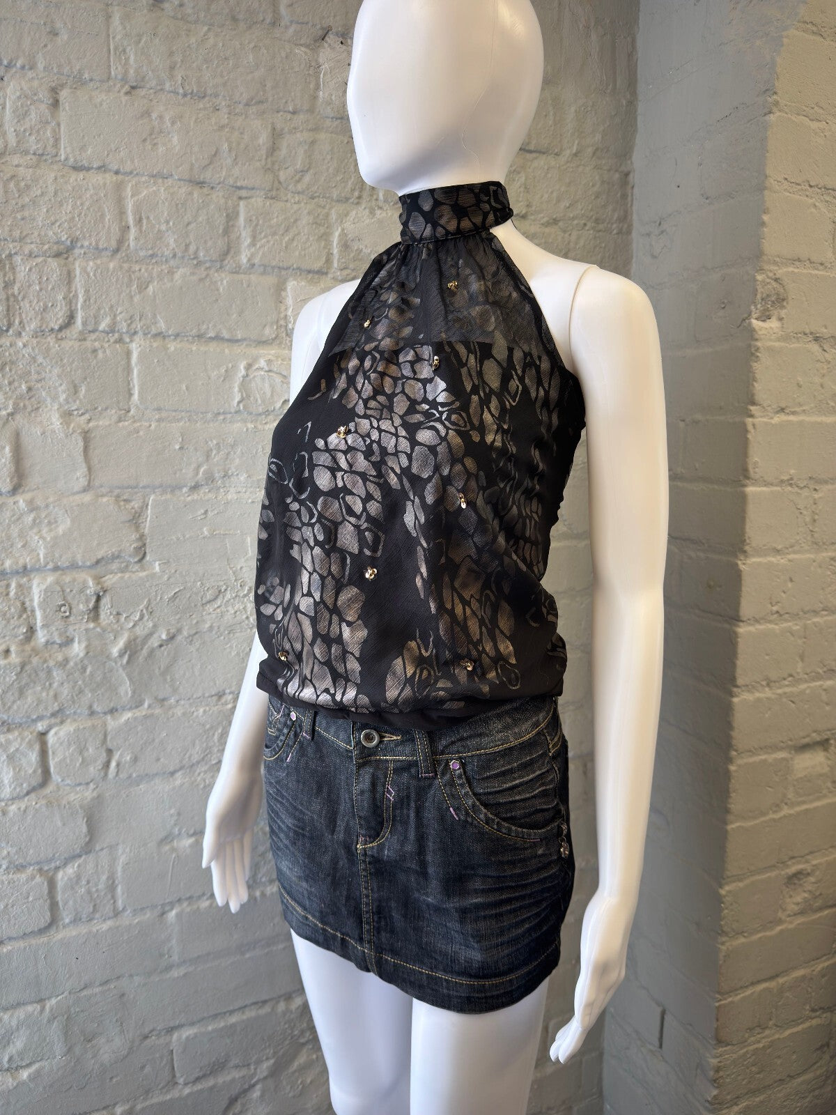 Sleeveless Halter Neck Top with Metallic Print