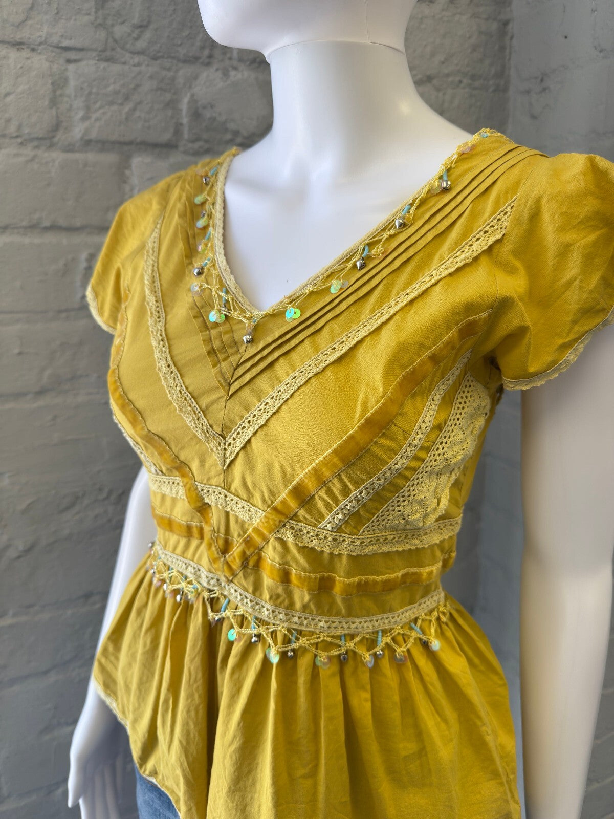 Fairy Yellow Embroidered V-Neck Peplum Blouse