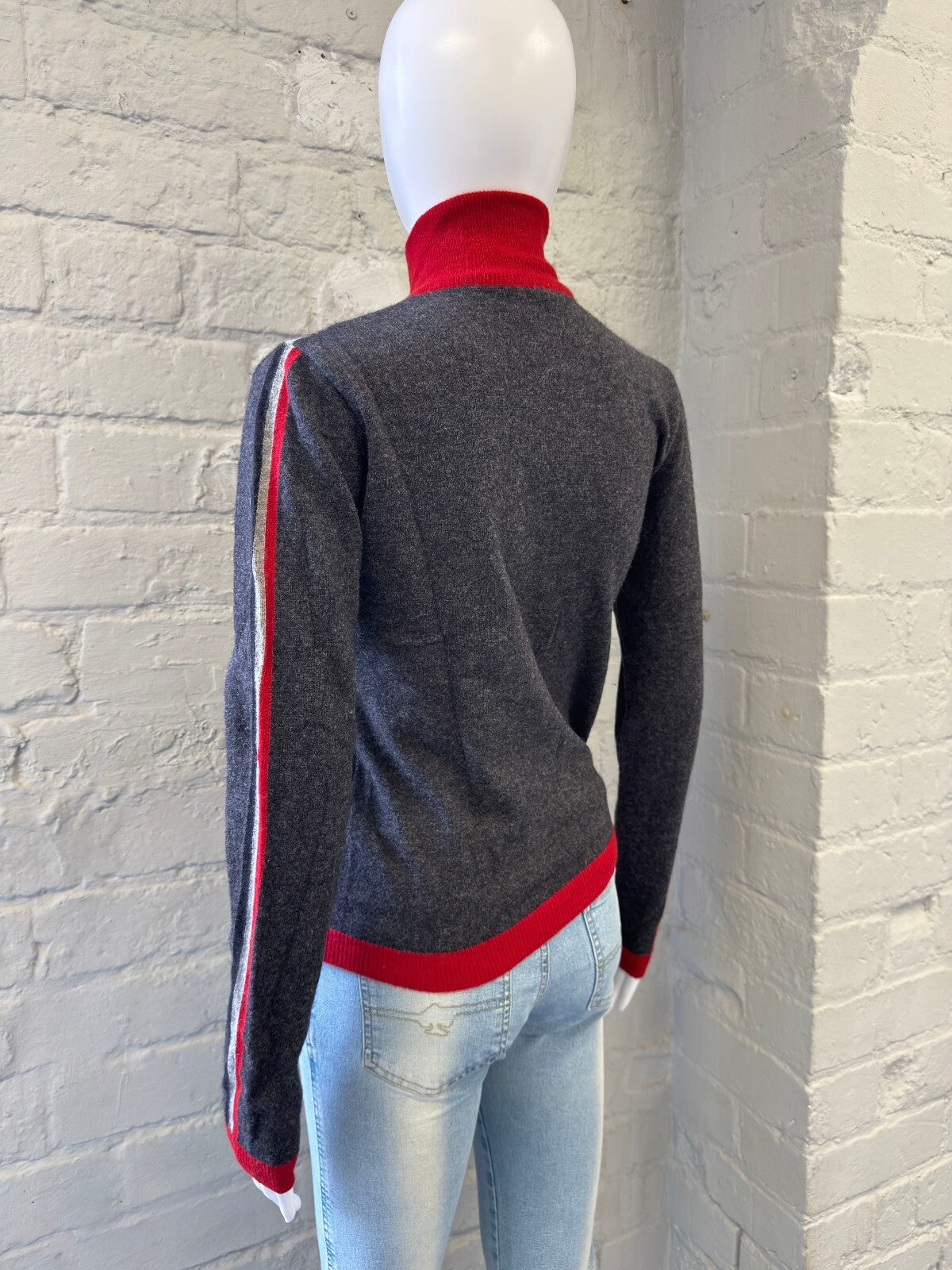 Checkered Wooll Zip-Up Jumper