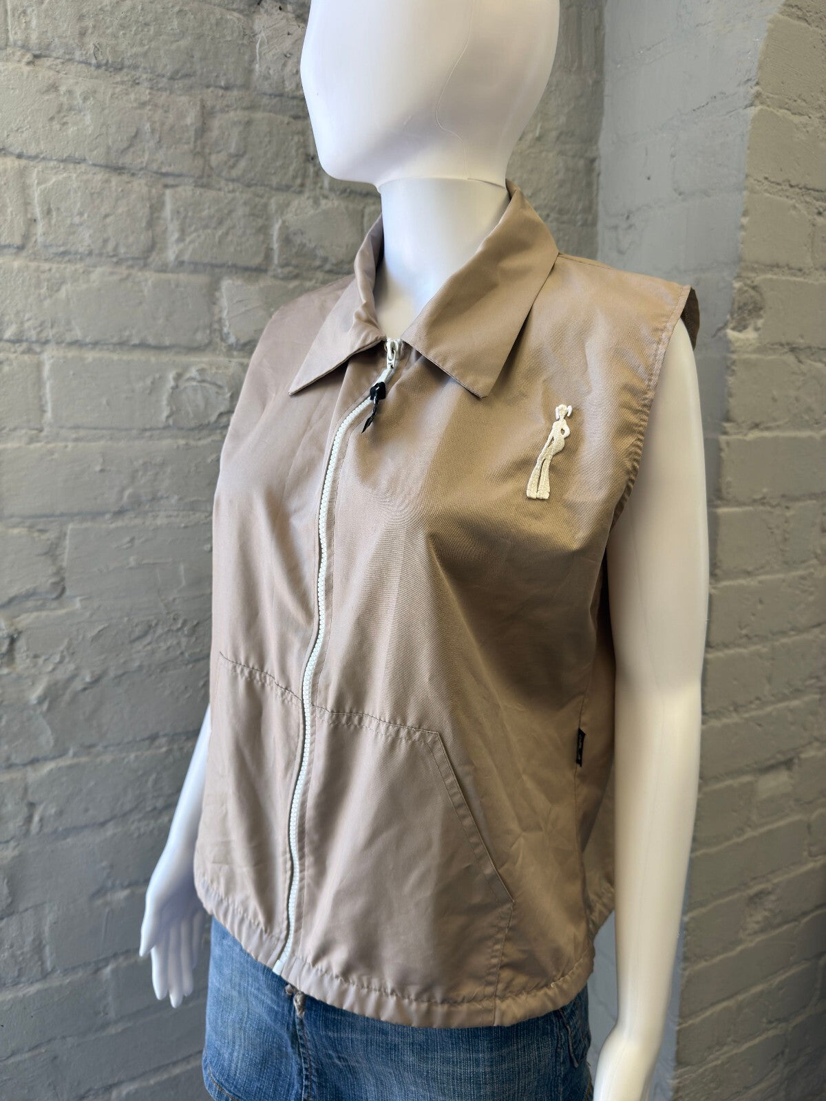 Y2K Beige Sleeveless Zip-Up Vest