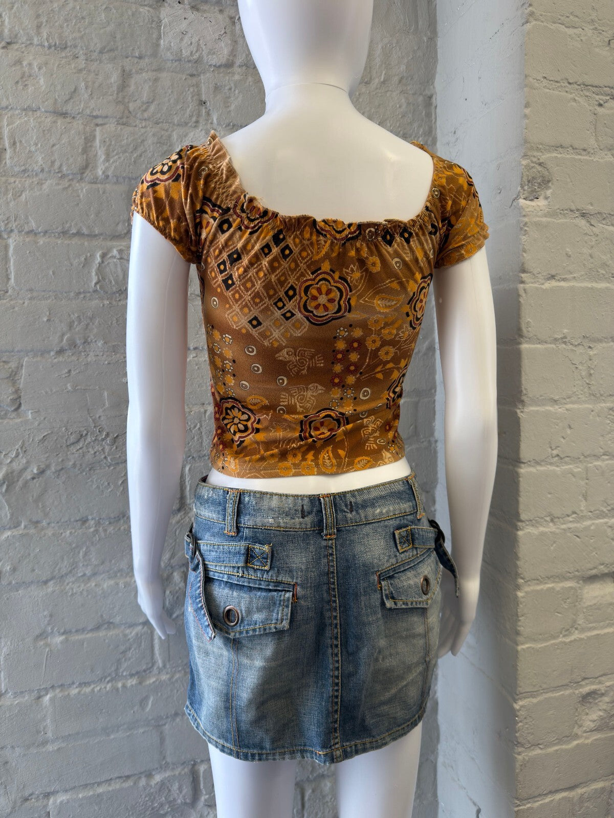 French Vintage Brown Floral Crop Top