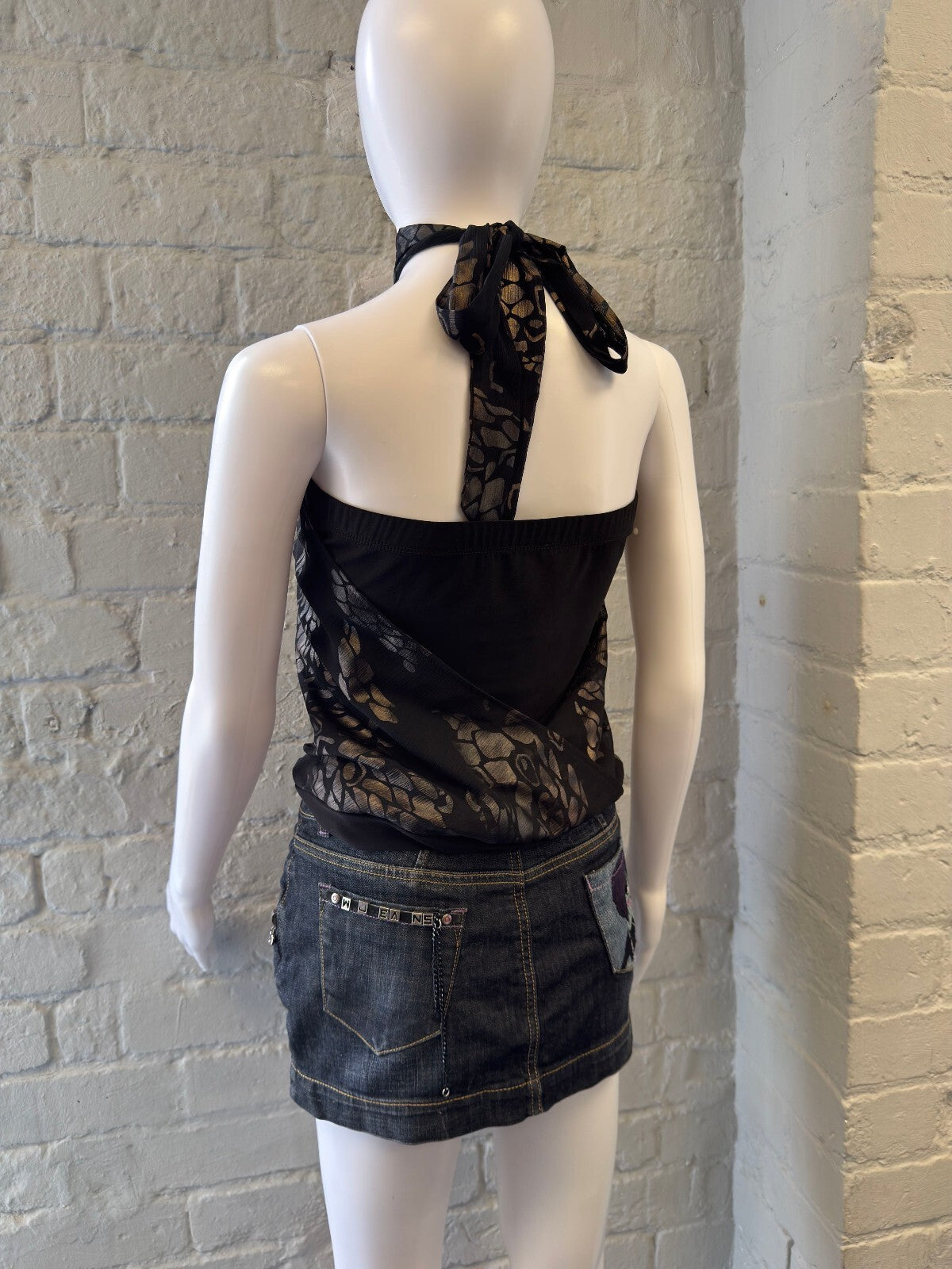 Sleeveless Halter Neck Top with Metallic Print