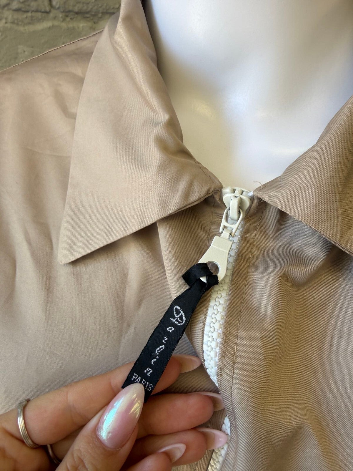 Y2K Beige Sleeveless Zip-Up Vest