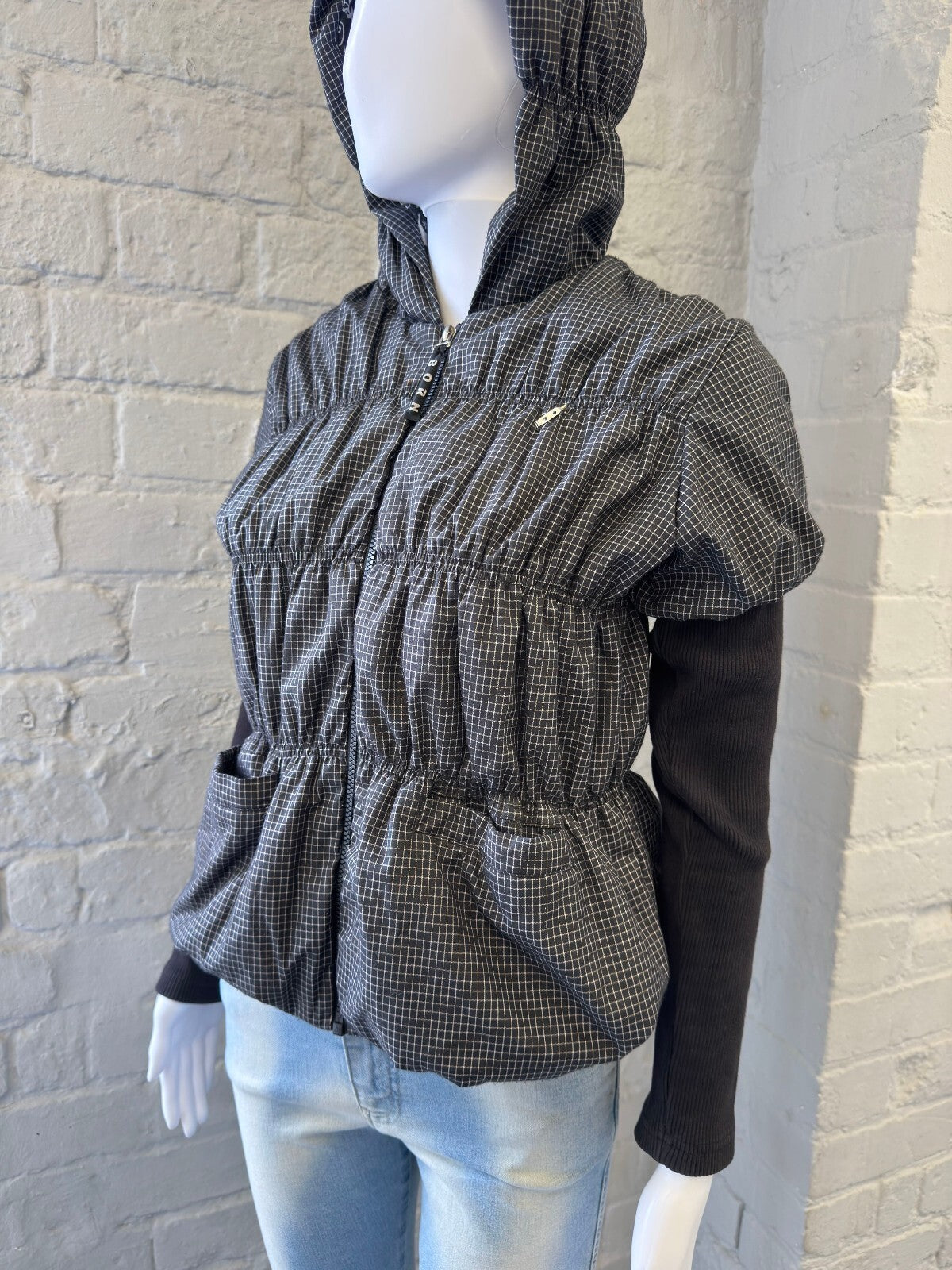 Hooded Jacket with Puffed Body and Long Sleeves