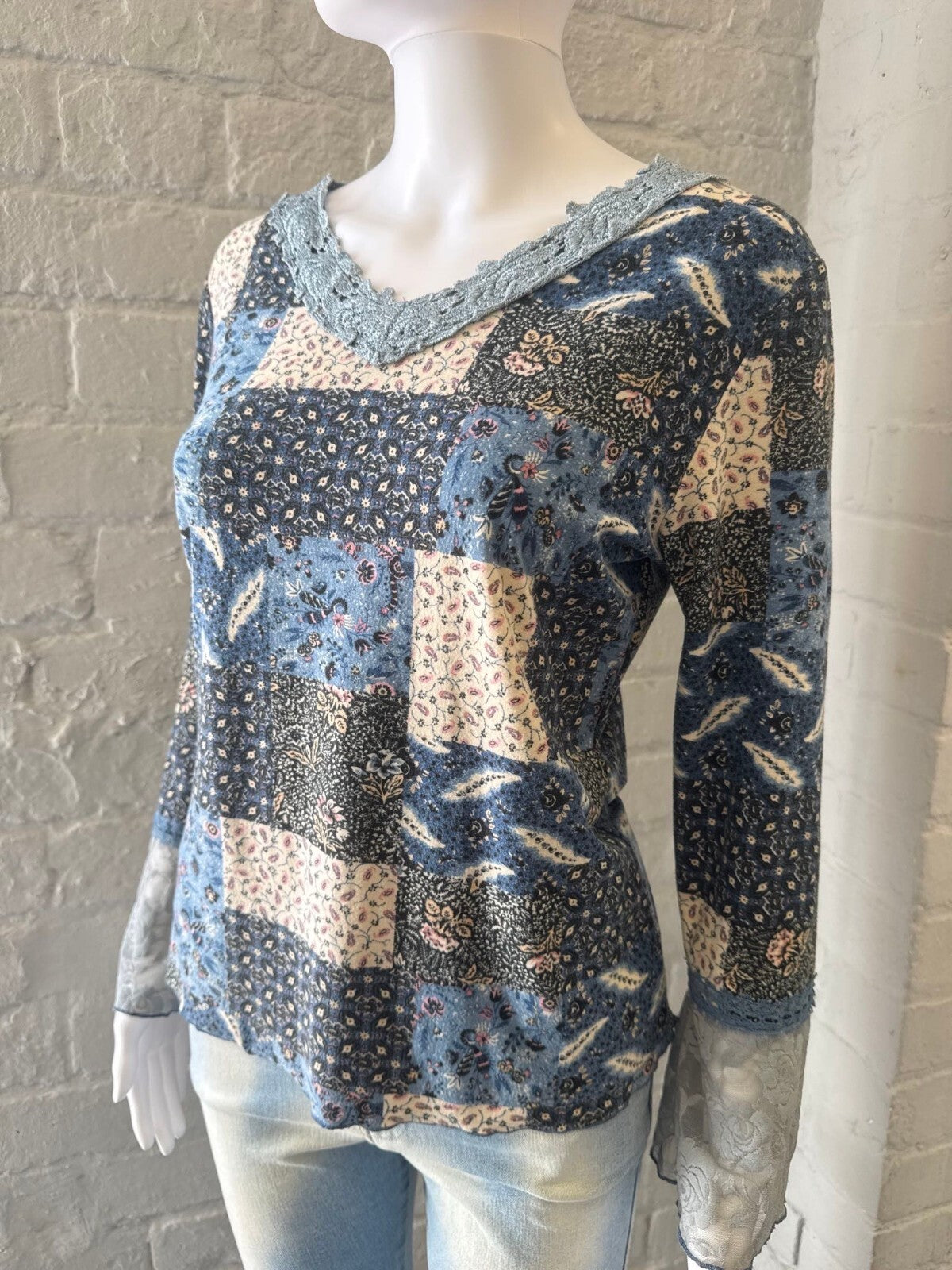 Patchwork Pattern V-Neck Long Sleeve Top with Lace Trim
