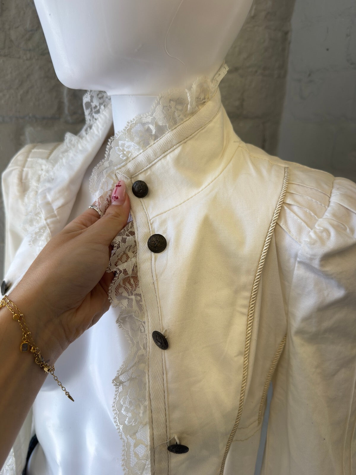 Vintage Cream Lace Trimmed Fitted Jacket