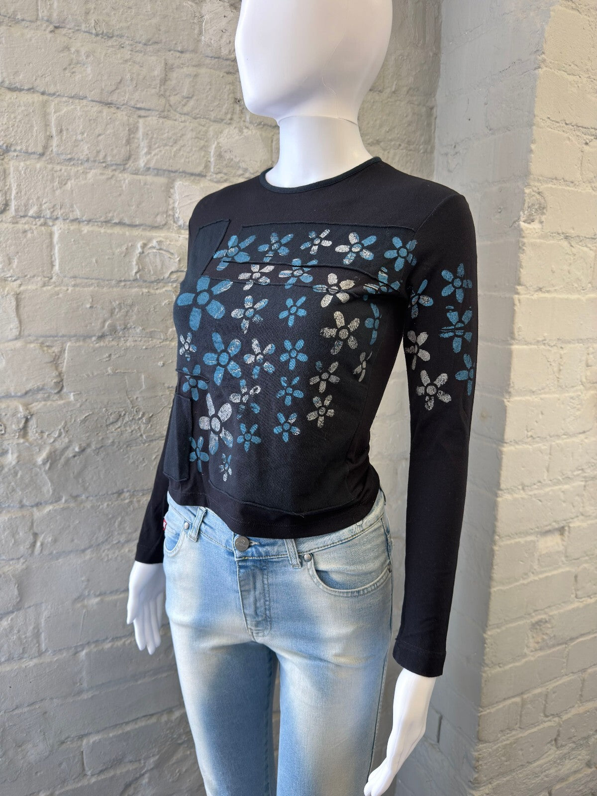 Y2K Black Long Sleeve Floral Print Top