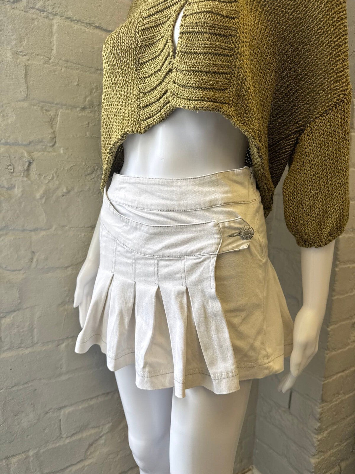 Morgan de Toi White Pleated Mini Skirt