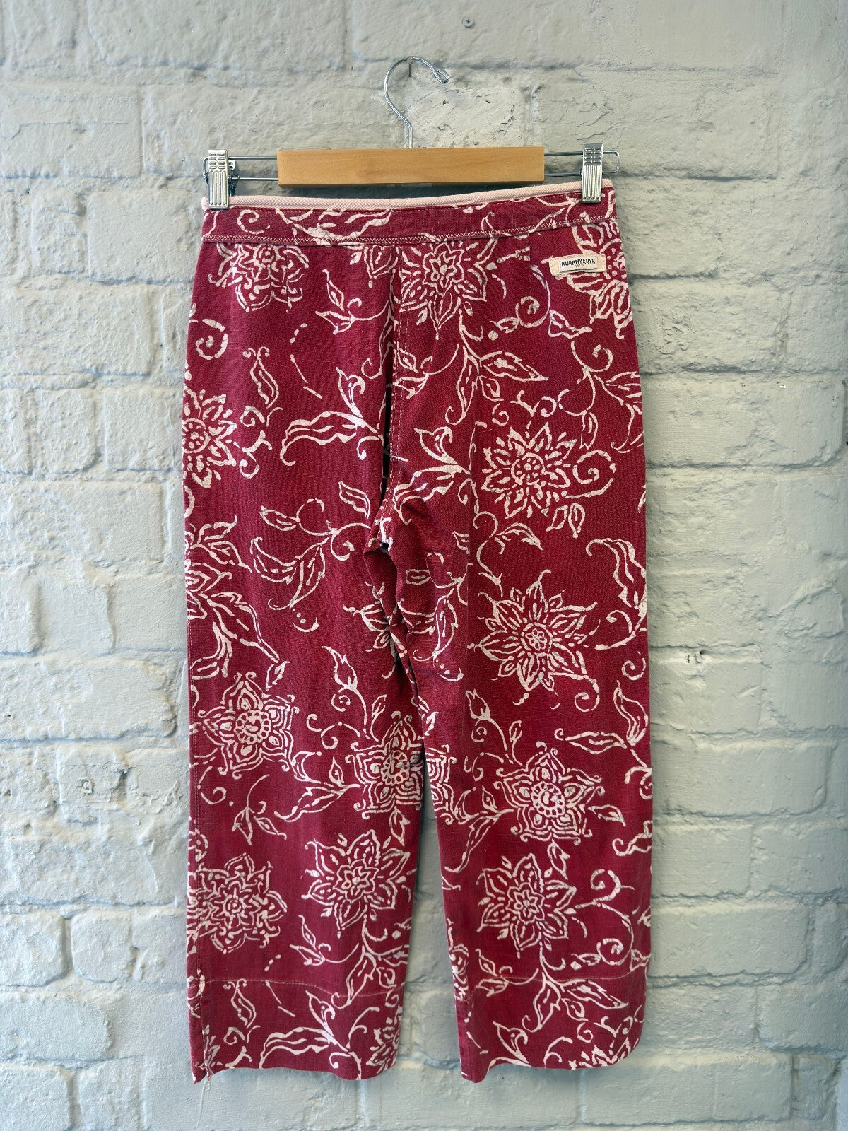 Red Floral Print 90s Capris
