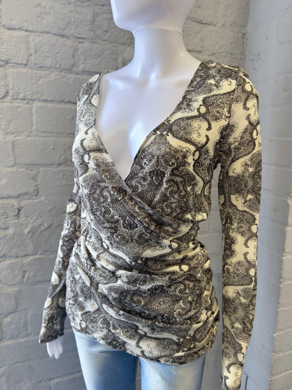 Vintage Long Sleeve Patterned Wrap Style Top