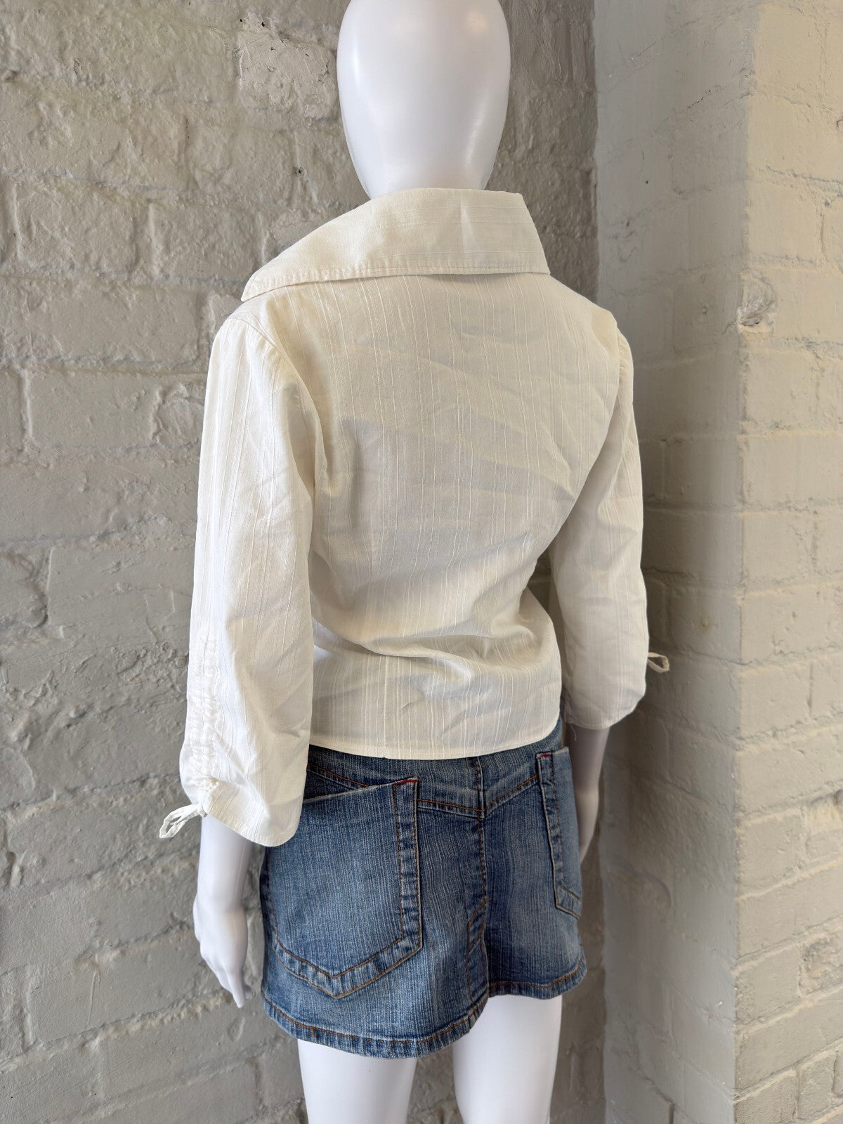 White 90s Ruched 3/4 Sleeve Shirt