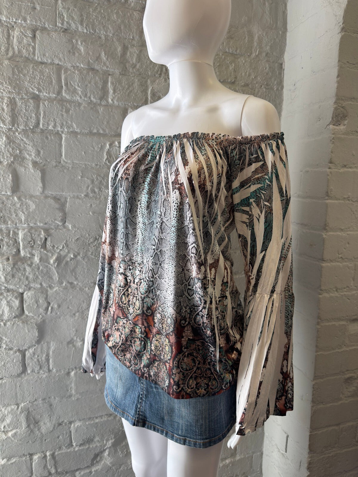 Vintage Snake Print Off-Shoulder Top