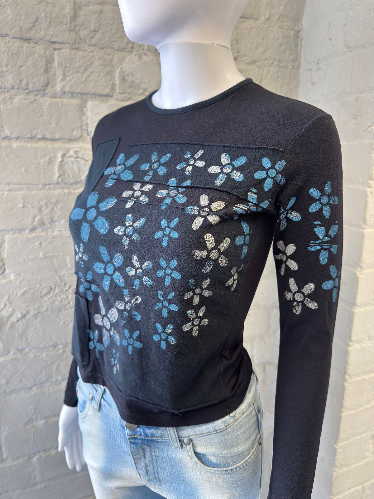 Y2K Black Long Sleeve Floral Print Top