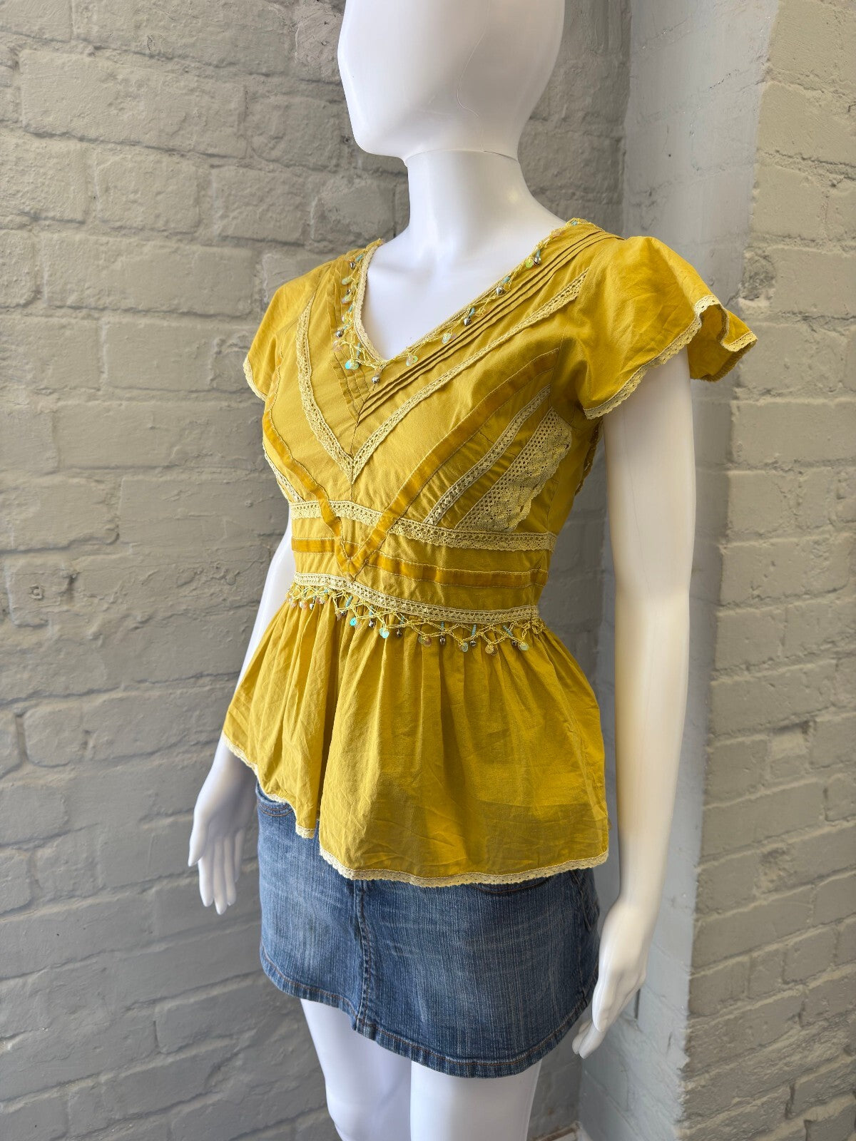 Fairy Yellow Embroidered V-Neck Peplum Blouse