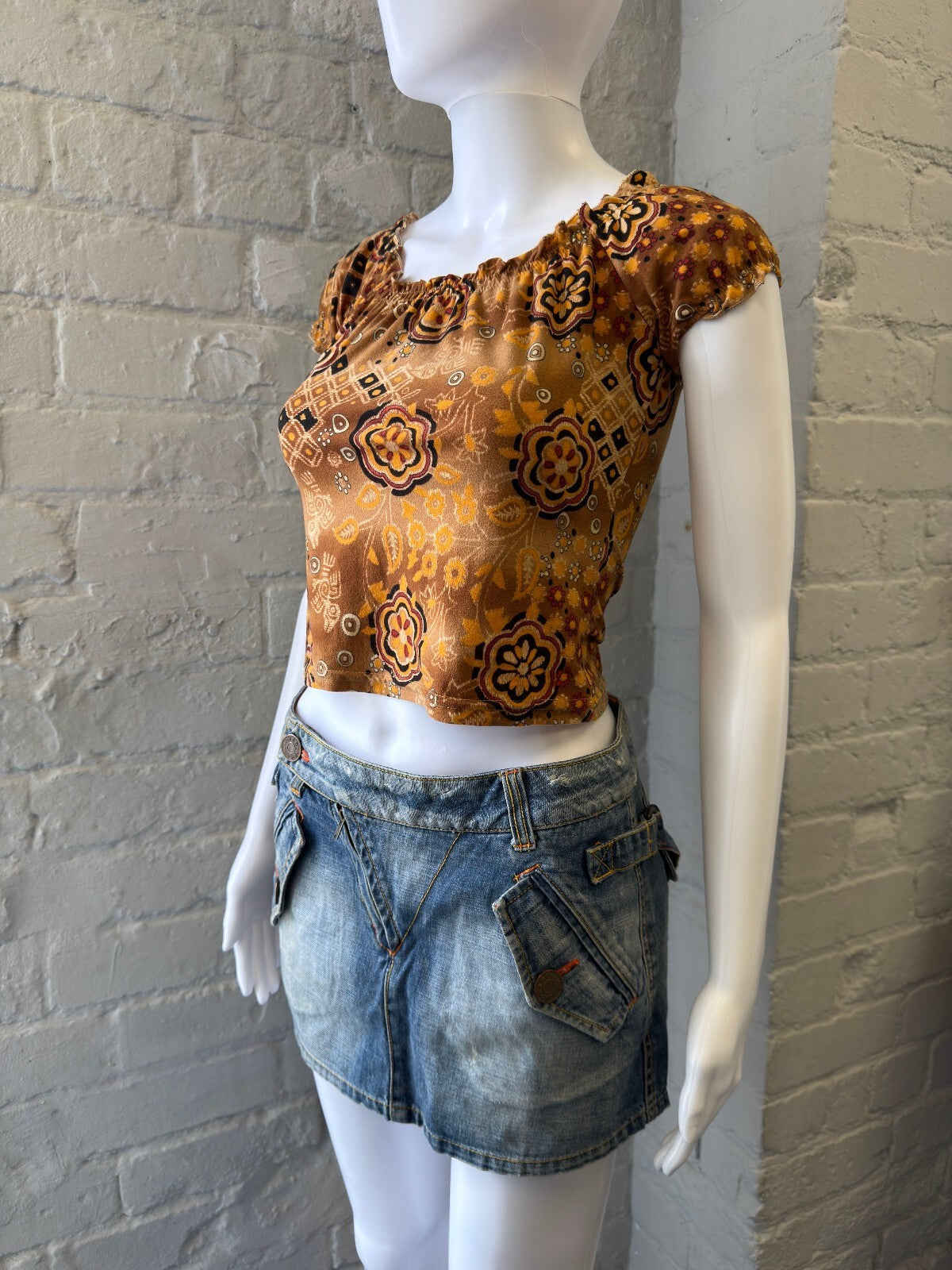 French Vintage Brown Floral Crop Top