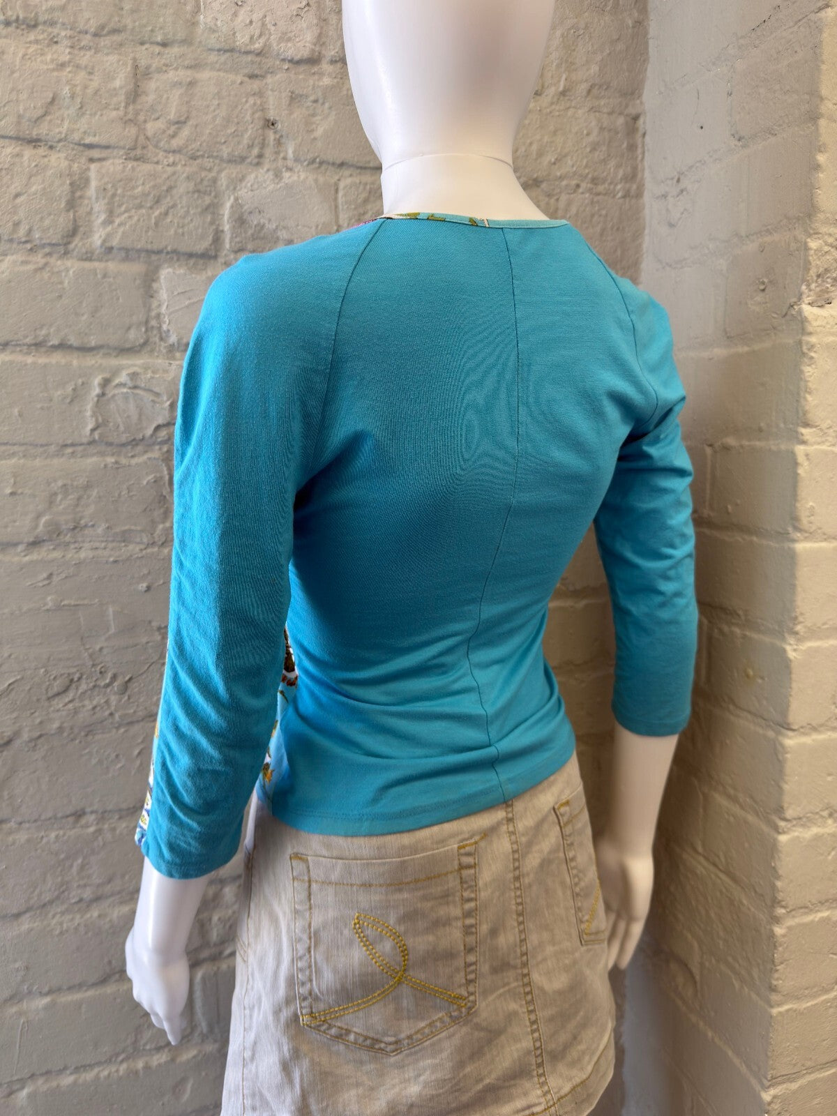 Blue Floral Print Fitted Top with 3/4 Sleeves