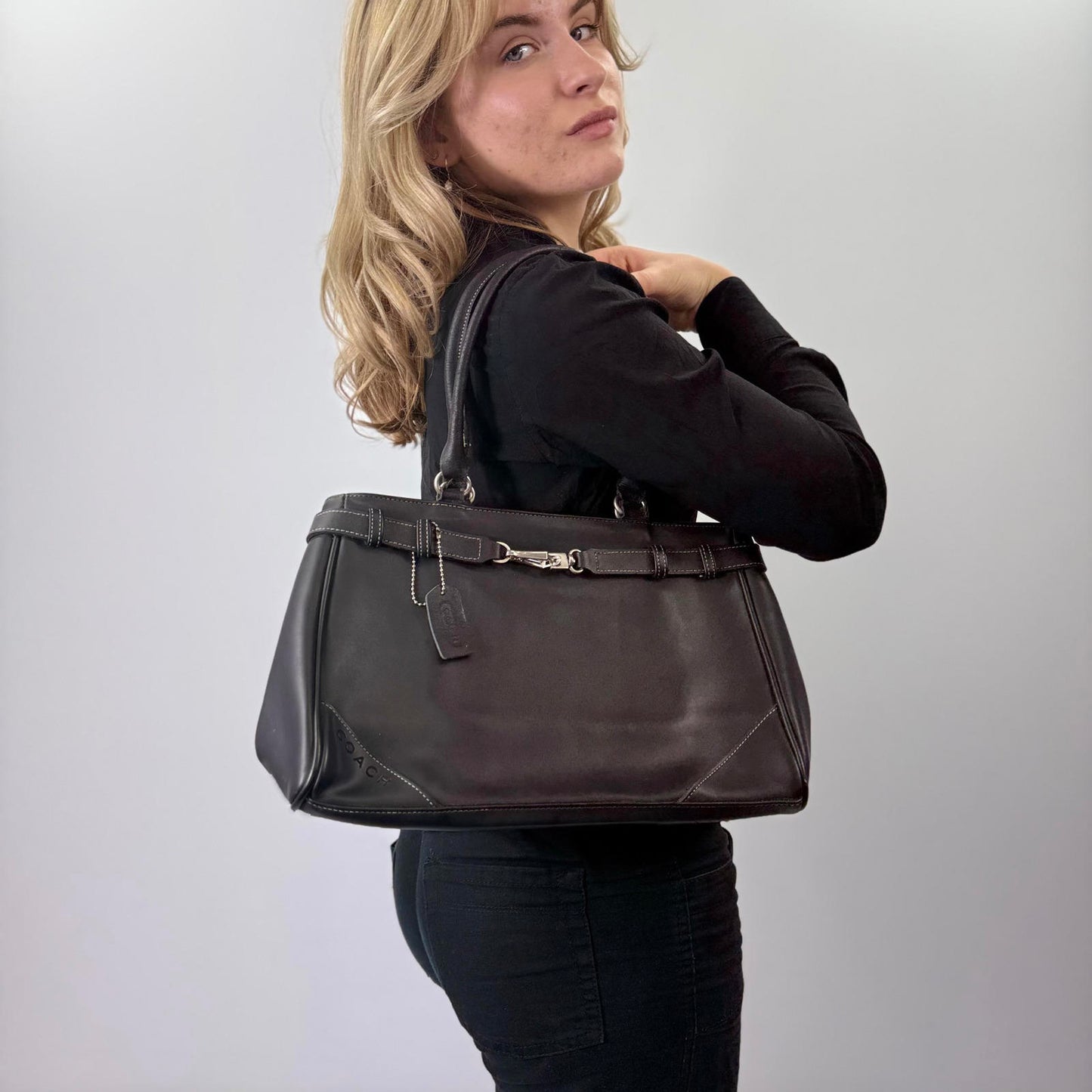 Coach Black Leather Women's Shoulder Bag